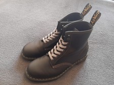 Dr. Martens Smooth 1460