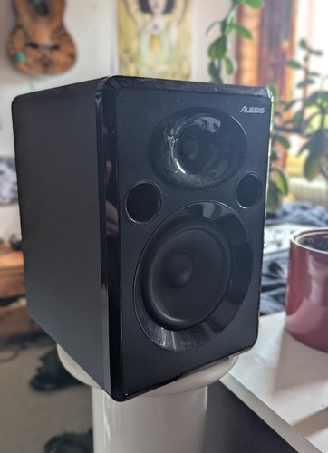 Alesis studio monitor - alesis,
