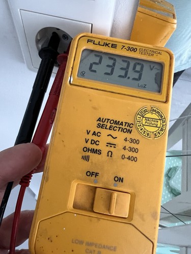 Fluke 300 spannung und strom - fluke,