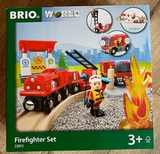 BRIO World 33815 Feuerwehr-Set - Holzeisenbahn-Set inklusive Feuerwehr