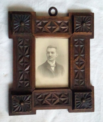 Geschnitzter historismus - geschnitzter,