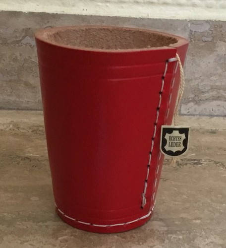 Würfelbecher knobelbecher - würfelbecher,