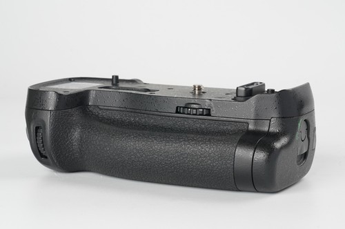 Exc nikon mb d18 - mb-d18, multi