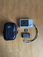 FUJIFILM FinePix F10 Silber Kompakt Vintage Y2K Selfie Digitalkamera 