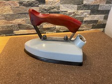 Antikes elektrisches Bügeleisen Mod. ILG aus Porzellan