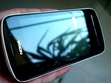 Nokia 808 PureView, white with