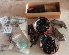 Konvolut Ersatzteile für H0 Modelleisenbahn Kupplungen, Radsätze , Beladegut