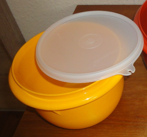 Tupperware rühr hefeteig - rühr, peng