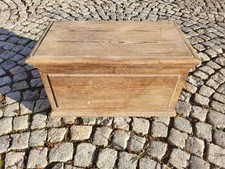 alte Truhe Flachdeckeltruhe