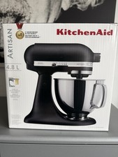 KitchenAid Artisan 4,8 L Küchenmaschine mit Zubehörpaket