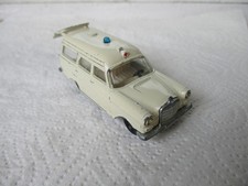 SIKU 1:60 V-Serie V233 Mercedes 190 D Binz Krankenwagen Rotes Kreuz cremeweiß