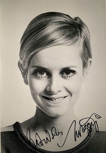 Twiggy - (lesley, lawson)