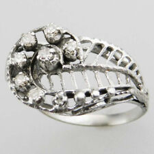 Alter 585er Weissgold Ring mit 8 Diamanten - R226