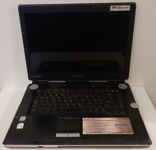 Toshiba qosmio f30 131 - 131, harman