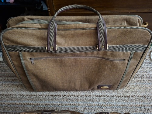 Set aus reisetasche und koffer - set,