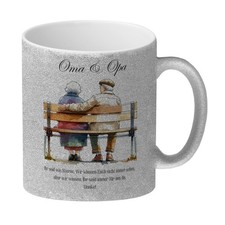 Oma und Opa auf Bank