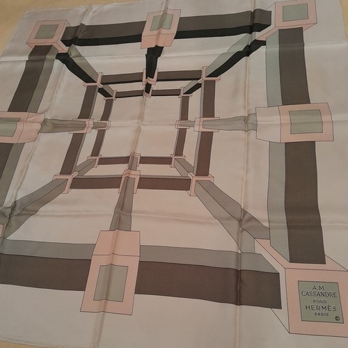 Ein hermès cassandre schal - cassandre, in