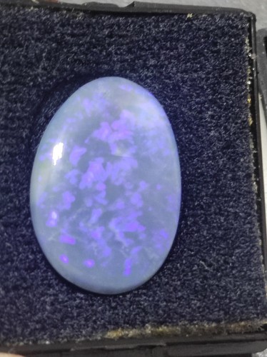 Semic black opal 1 carat - semic, opal,