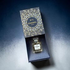 Chanel Holiday Christmas No 5