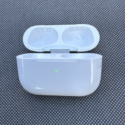 Apple airpods pro - apple, ladecase