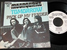 MOONQUAKE Tomorrow & Pack Up