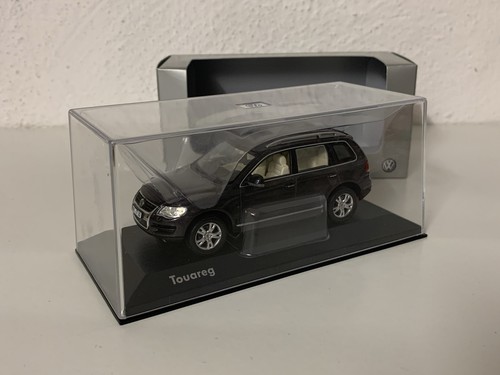 Minichamps touareg v10 - 1:43, vw
