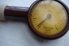 DDR Luftdruckmesser Autoreifen   z.B. für Trabant
