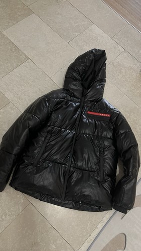 •Prada jacke sehr günstig