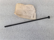 Schraube Batteriehalter BMW