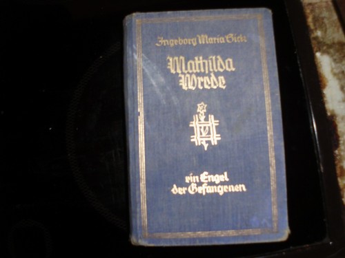 Ein altes buch - ein,