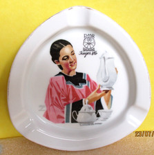 Ludwig Hohlwein - Aschenbecher "Dame mit Kaffeegeschirr" - ohne Firmenzudruck !