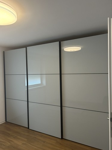 Kleiderschrank
