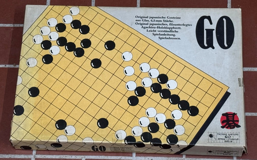 Brettspiel mit original - go,