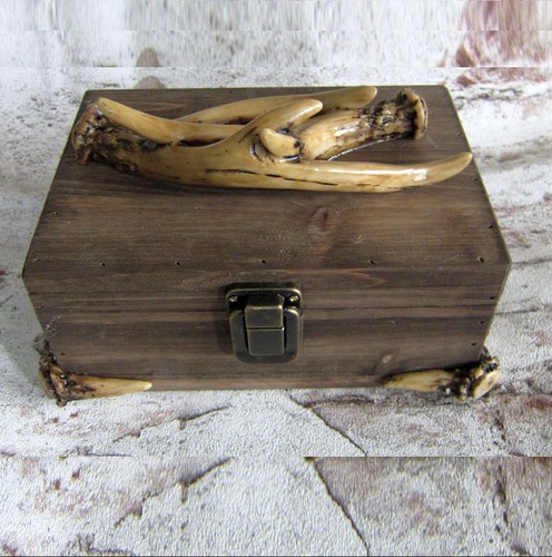 Rustikale holzkiste mit deckel - rustikale,