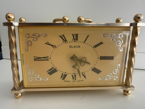Sowjetischer vintage wecker - sowjetischer, vintage-wecker