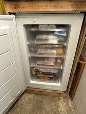 Einbau Backofen mit Gefrierschrank im Gehäuse als Pizzastation für Werkstatt