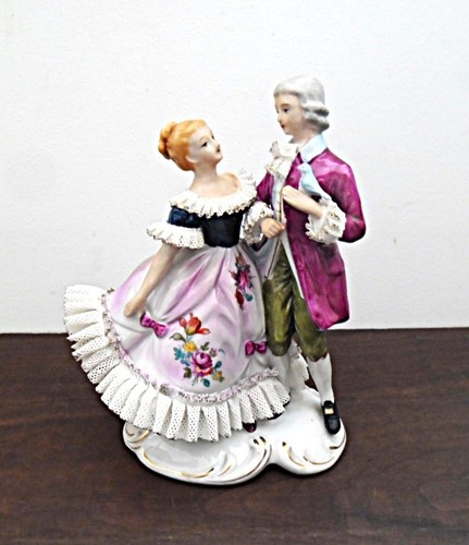 Anmutiges liebespaar aus - anmutiges,