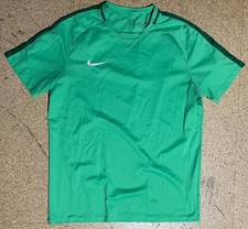 Kleidung (Sportshirt