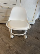 Hocker drehbar mit Rollen und