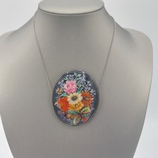 Antike Porzellanbrosche mit handgemaltem Blumenbouquet, um 1880 - Silber Brosche