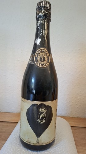 Bones flasche sekt aus - -,