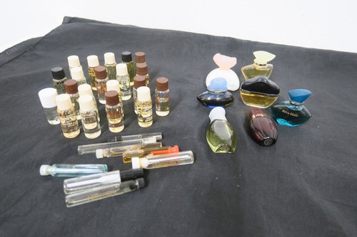 Avon parfüm miniaturen und