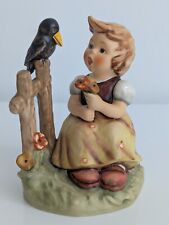 Goebel/Hummelfigur 405 "Gefallen s' Dir?" FM 6 - Mädchen mit Rabe - 1. Wahl