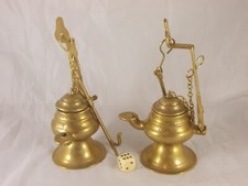 Zwei dekorative Öllampen aus