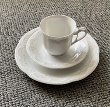 Kaffeegedeck, Königlich pr. Tettau, Rubin, Dekor 3093, weiße Glockenblumen