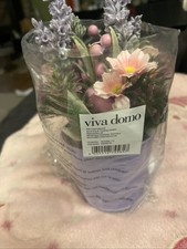 Künstliches Blumengesteck