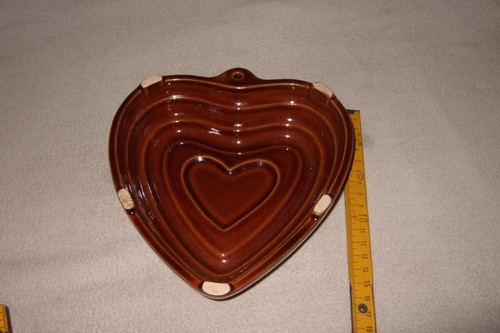Herzförmige keramikform mit - herzförmige, keramikform,