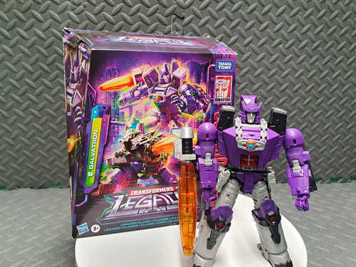 Takara tomy transformers - takara,