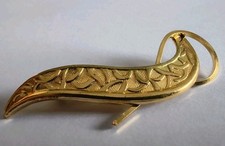 Brosche in strukturierter