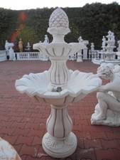 Kaskadenbrunnen mit 2